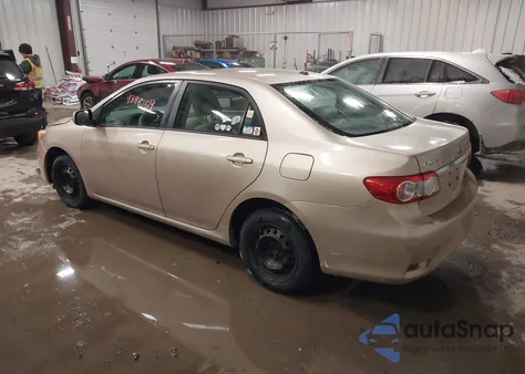 2011 Toyota Corolla Le z USA, uszkodzony, nr VIN 2T1BU4EEXBC658989